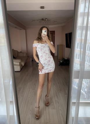 Сукню