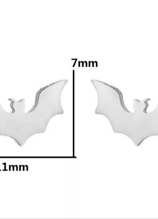Сережки готичні гвоздики пусети чорна летучая мышь кажан бетмен готем4 фото