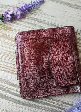 Жіноче портмоне маленьке лакове кольору бордо на 4 відділу з натуральної шкіри mini гаманець2 фото