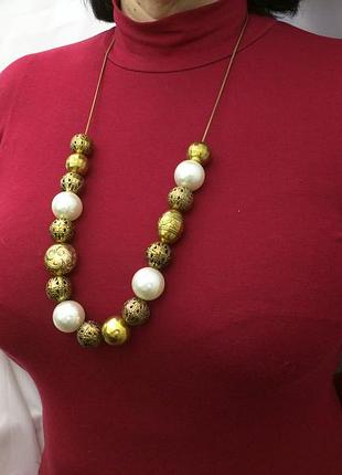 Намисто з великими намистинами. англія.