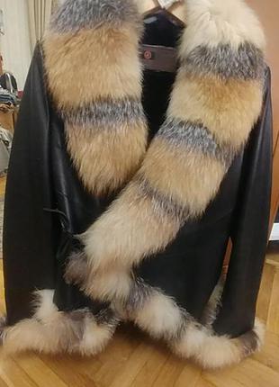 Шикарная натуральная куртка alienscene из лаковой кожи с мехом1 фото