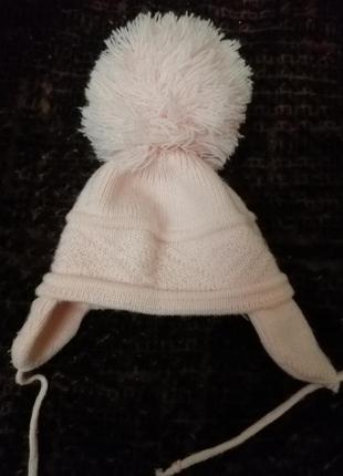 Зимова шапка з великим балабоном1 фото