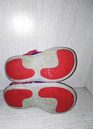 Класні босоніжки clarks 4