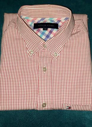 Стильная красно-белая рубашка в клетку tommy hilfiger. размер s