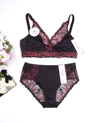 Кружевной комплект triumph amourette charm xmas