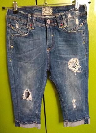 Джинсові бриджі-бойфренд