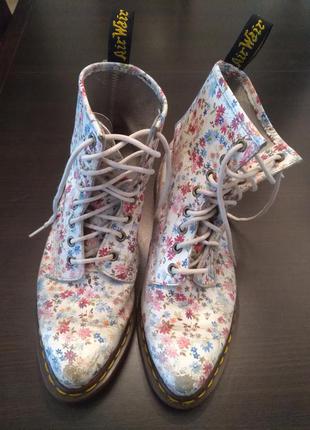 Черевики dr. martens