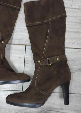Женские брендовые демисезонные сапоги на высоком каблуке замшевые коричневые сапожки от donna christina2 фото