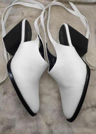 Новые кожаные белые туфли ботинки мюли сабо на завязках средний блочный каблук4 фото