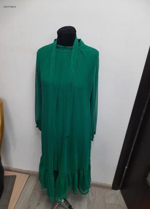 Красивое зелёное платье миди9 фото