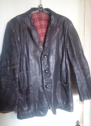 Мужской потертый винтаж  не порванная кожа пиджак добротная свинья черно коричневая 46-48