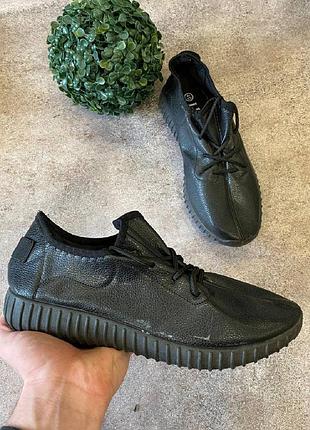 Кросівки - чорні лаковані в стилі adidas yeezy