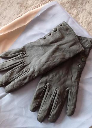 Женские кожаные перчатки на утеплителе2 фото