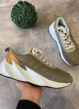 Кросівки - бежеві в стилі adidas shark