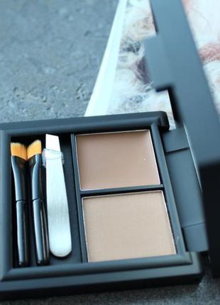 Набор для бровей от sleek brow kit light