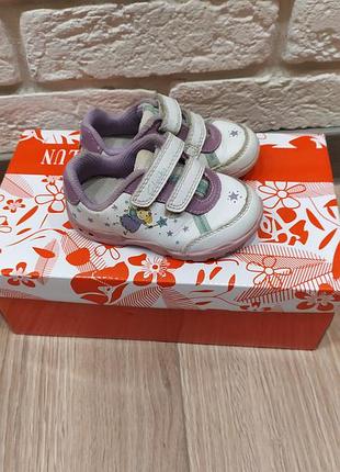 Кроссовки clarks 20 р ( 4 f) . стелька 13 см. кожа.