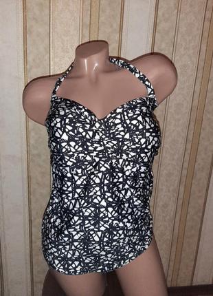 Сплошной женский купальник