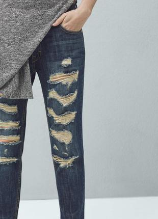 Шикарные рваные джинсы фирмы mango оригинал 36, 38