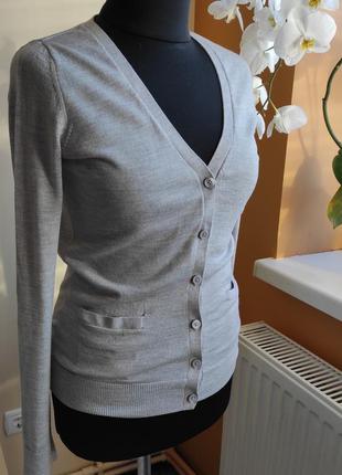Серый тонкий кардиган свитер от gap из шерсти мериноса италия1 фото