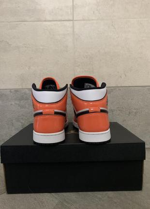 Jordan 1 mid “laser orange” оригинал!3 фото