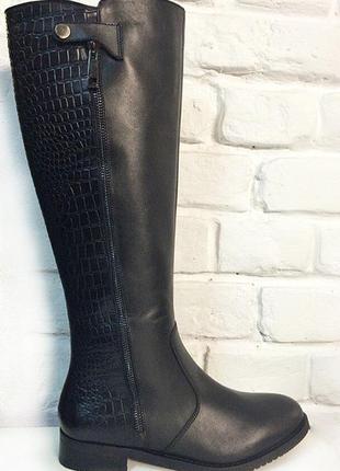 Високі з натуральної шкіри чоботи жіночі 36 розмір з хутром woman's heel чорні на низькому ходу3 фото