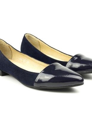 Туфли лодочки на низком ходу woman's heel синие повседневные с заостренным носом2 фото