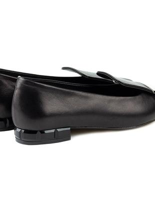 Туфли кожаные женские 35-40 woman's heel черные декорированные металлической пряжкой3 фото