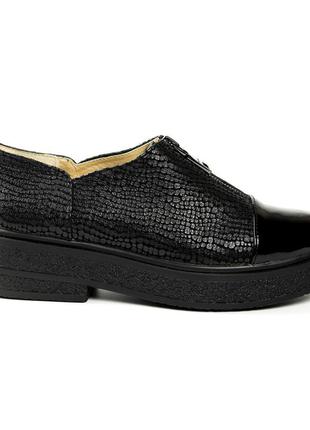 Шкіряні туфлі чорні жіночі woman's heel закриті з блискавкою