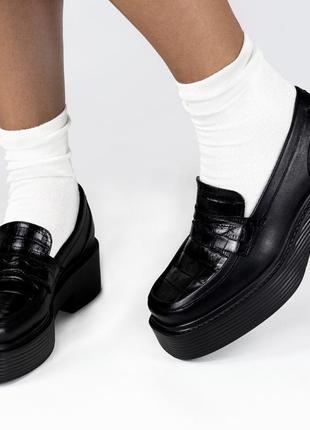 Лофери жіночі на масивній підошві чорні шкіряні туфлі жіночі 36-40 woman's heel на широкому каблуці6 фото
