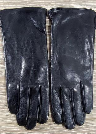 Перчатки женские кожаные классические на шерсти черные гладкие2 фото