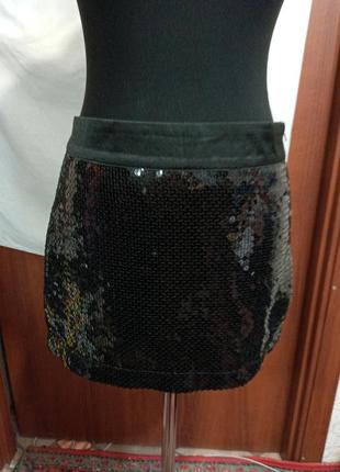 Спідниця, нова, паєтки, р. 46,48.ц.155 гр