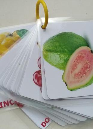 Картки домана на кільці фрукти