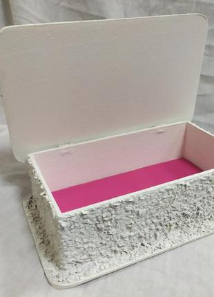 Шкатулка украшенная ракушками. ручная работа. 175х110х60мм