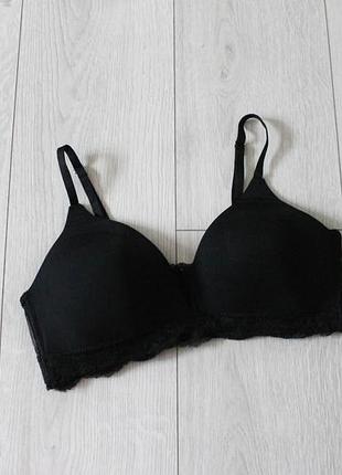 Красивый, черный бралетт с кружевом my essentials