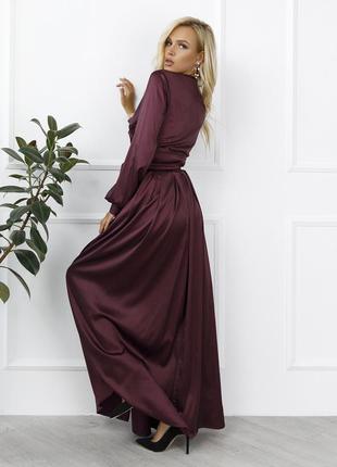 Бордова атласна сукня з кроєм на запах2 фото