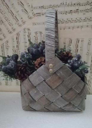 Гілочка лохини з шишкою