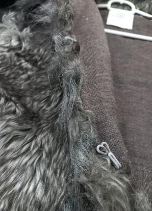 Меховой жилет