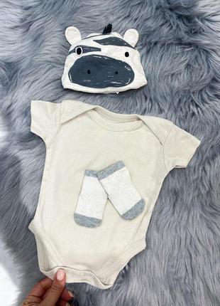 Отличный комплект шапочка боди носки