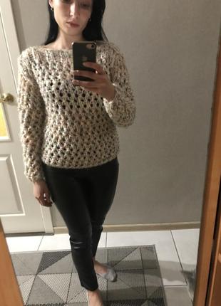 Вязаный свитер