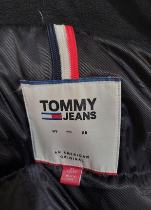 Женская темно-синяя зимняя куртка tommy hilfiger оригинал7 фото