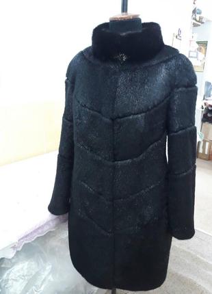 Елегантна шуба, хутряне пальто норка - нутрія