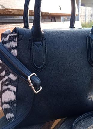 Жіноча сумка з принтом зебра4 фото