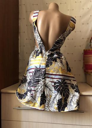 Милый сарафан с открытой спинкой