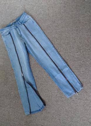 Очень крутые и стильные джинсы мом  с молниями по всей длине2 фото