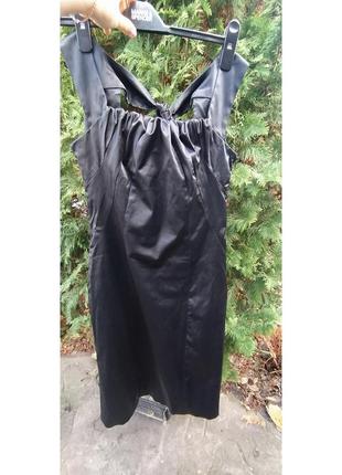 Сукня класична чорна