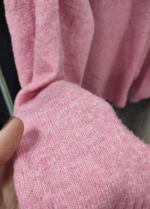 Нежный розовый свитер с плечиками h&m3 фото