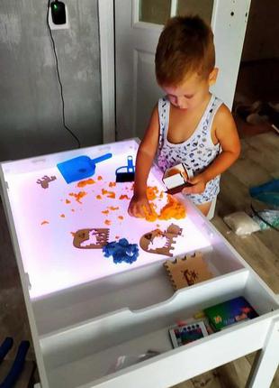 Световой детский стол-песочница noofik и грифельно-маркерный мольберт модель standart c карманом8 фото