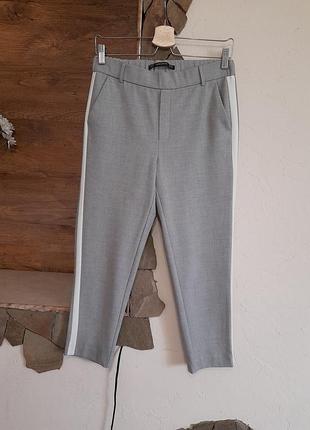 Укорочені брюки zara