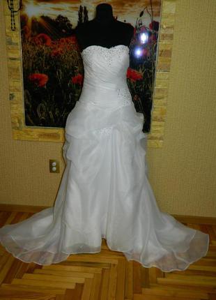 Р. 44-46-48 платье свадебное с шлейфом1 фото