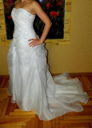 Р. 44-46-48 платье свадебное с шлейфом5 фото
